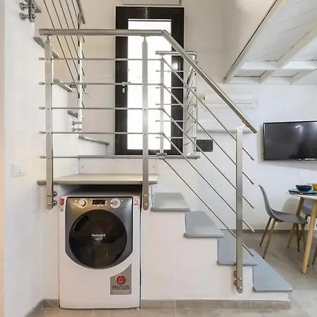 Cozy Loft Near Navigli, Close To Duomo And Bocconi - Italy Flat Vacation *