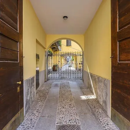 Cozy Loft Near Navigli, Close To Duomo And Bocconi - Italy Flat Vacation Appartement