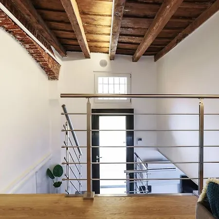 Cozy Loft Near Navigli, Close To Duomo And Bocconi - Italy Flat Vacation *