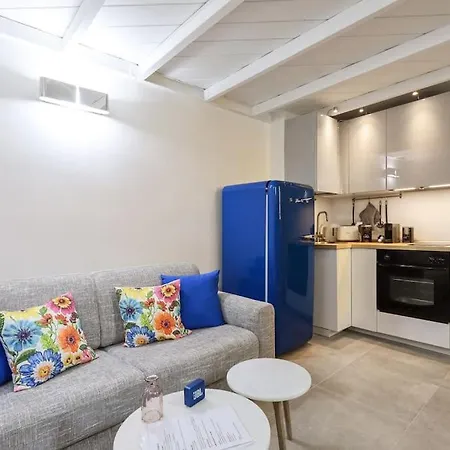 Cozy Loft Near Navigli, Close To Duomo And Bocconi - Italy Flat Vacation *