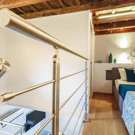 Casera Loft, Historic Courtyard In Navigli * Milán